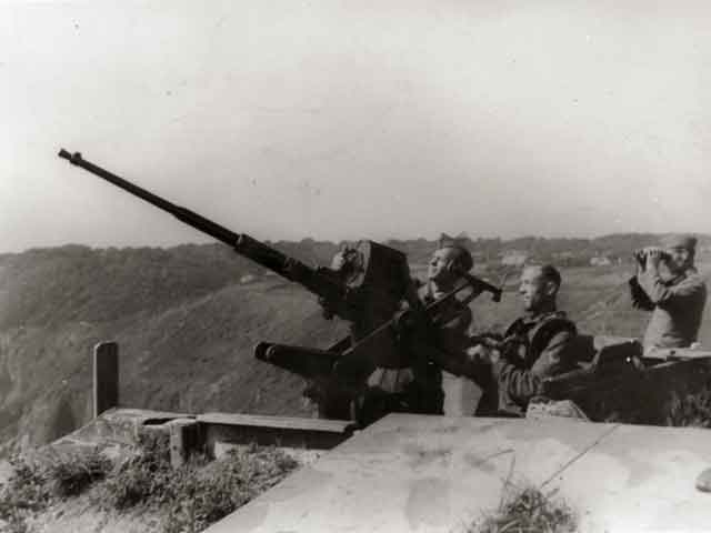 A 2cm Flak 30/38/Flakvierling at Batterie Strassburg